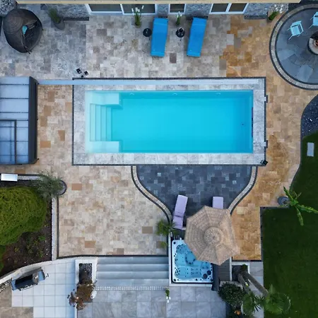 Casa Con Piscina